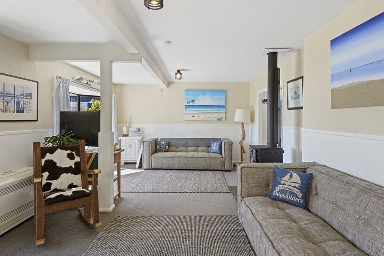 Photo of property in 17 Purau Avenue, Diamond Harbour, 8972