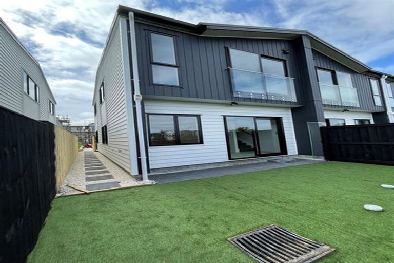 Photo of property in 1 Tukauri Place, Papakura, 2110