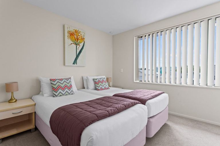 Photo of property in 31 Opito Way, East Tamaki, Auckland, 2013