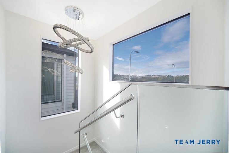 Photo of property in 22 Laquinta Place, Flat Bush, Auckland, 2019
