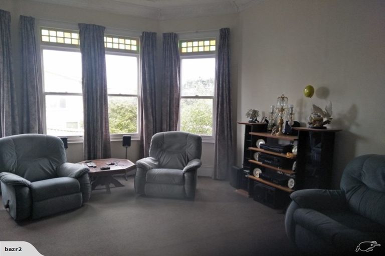 Photo of property in 1/98 Birkenhead Avenue, Birkenhead, Auckland, 0626