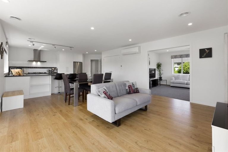 Photo of property in 9 Leadline Place, Whitby, Porirua, 5024