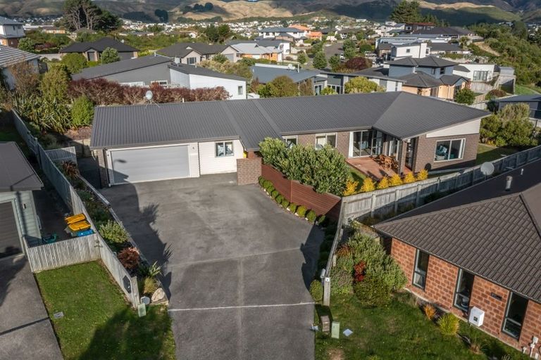 Photo of property in 29 Kaimai Place, Aotea, Porirua, 5024