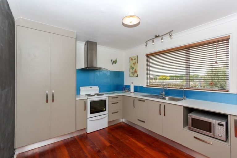 Photo of property in 16 Tuahu Place, Waitara, 4320
