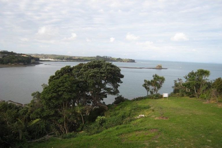 Photo of property in 81 Tiri Road, Tindalls Beach, Whangaparaoa, 0930