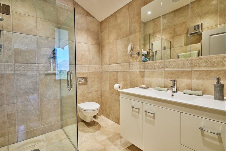 Photo of property in 37 Cotter Avenue, Arrowtown, 9302