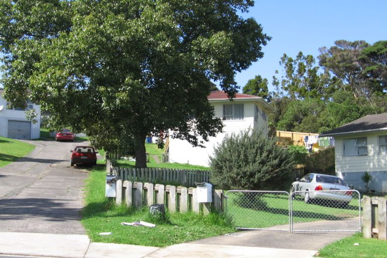 Photo of property in 18 Hanui Place, Massey, Auckland, 0614