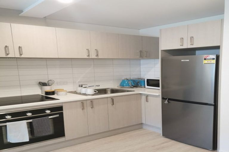 Photo of property in 206/9 East Street, Papakura, 2110