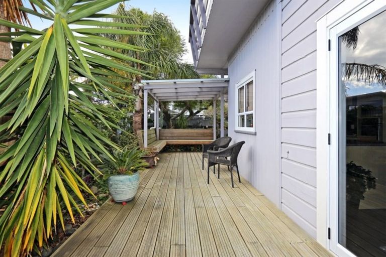 Photo of property in 55 Charles Street, Westshore, Napier, 4110