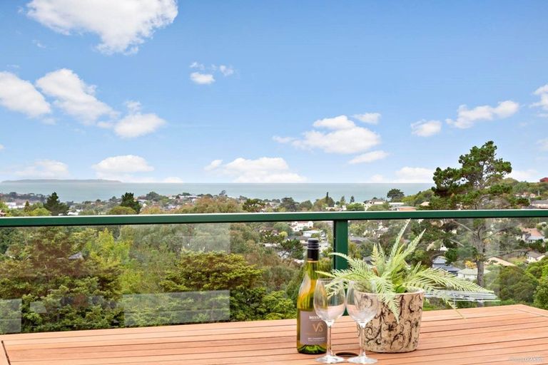 Photo of property in 549 East Coast Road, Browns Bay, Auckland, 0630