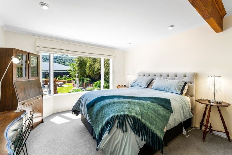 Photo of property in 9 Oak Street, Ebdentown, Upper Hutt, 5018