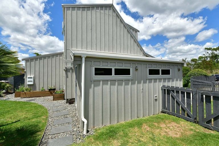 Photo of property in 53 Springs Road, Parakai, 0830