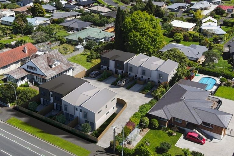 Photo of property in 50 Forest Lake Road, Forest Lake, Hamilton, 3200