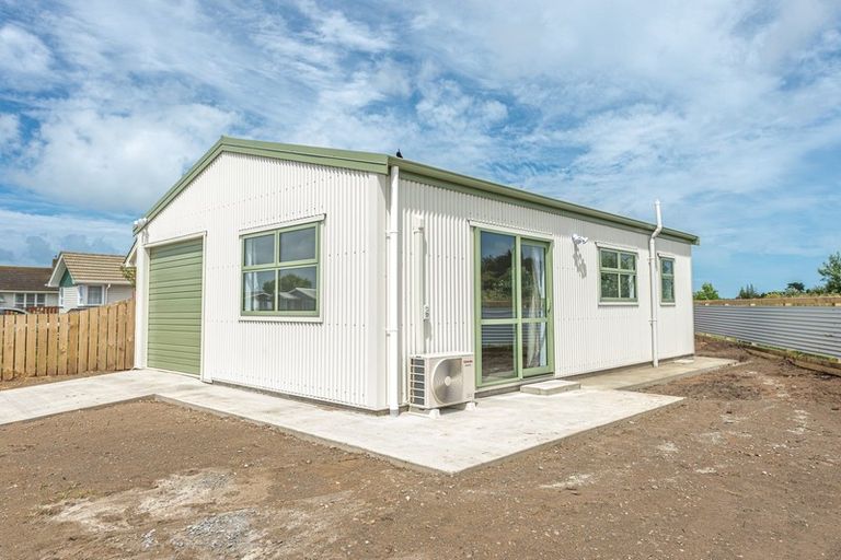 Photo of property in 34 Rogers Street, Castlecliff, Whanganui, 4501