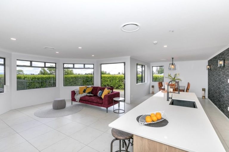 Photo of property in 117 Baverstock Road, Flat Bush, Auckland, 2016