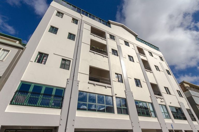 Photo of property in Tennyson Apartments, 12/25 Tennyson Street, Te Aro, Wellington, 6011