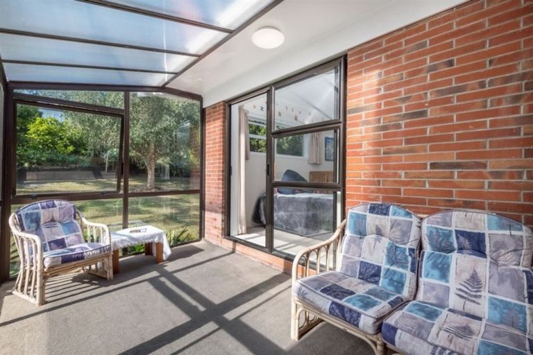 Photo of property in 33 Mayfair Crescent, Mairangi Bay, Auckland, 0630