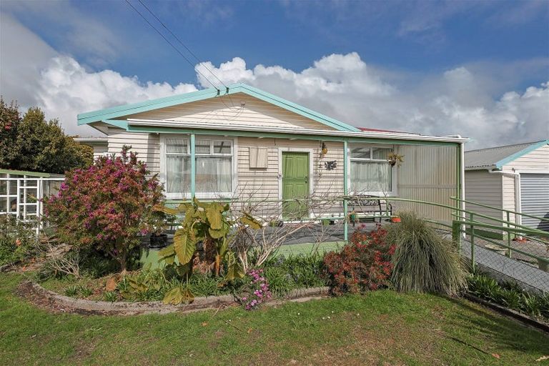 Photo of property in 2 Mclaughlins Lane, Westport, 7825