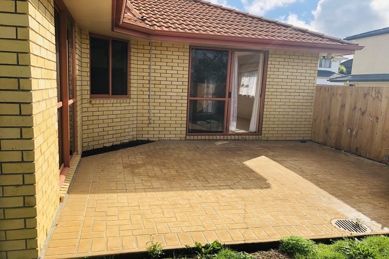 Photo of property in 17a Lesa Annis Place, Henderson, Auckland, 0612