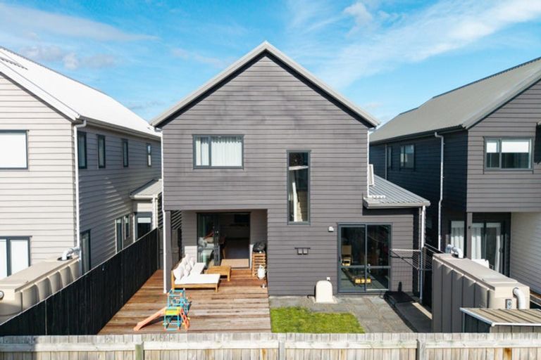 Photo of property in 21 Autumn Blaze Street, Hobsonville, Auckland, 0616