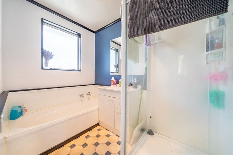 Photo of property in 5b Beryl Grove, Birchville, Upper Hutt, 5018