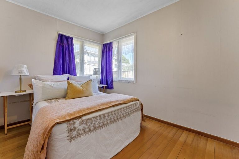Photo of property in 4 Duncan Avenue, Te Atatu South, Auckland, 0610