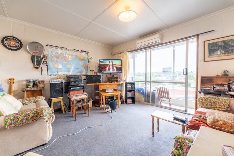 Photo of property in 1/57 Evans Street, Maori Hill, Timaru, 7910