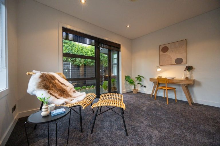 Photo of property in 27a Phoenix Avenue, Hokowhitu, Palmerston North, 4410