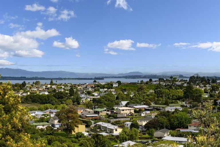 Photo of property in 392 Otumoetai Road, Otumoetai, Tauranga, 3110