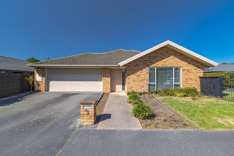 Photo of property in 3 Burbank Drive, Aidanfield, Christchurch, 8025