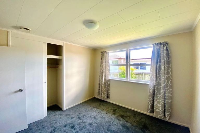 Photo of property in 155 View Road, Sunnyvale, Auckland, 0612