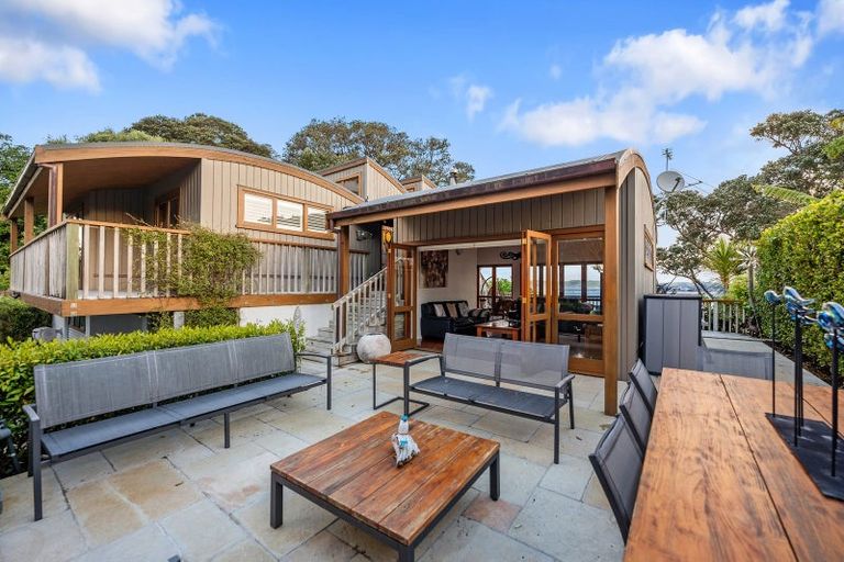 Photo of property in 417 Leigh Road, Whangateau, 0985