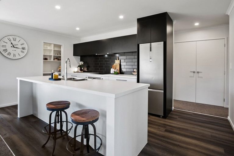 Photo of property in 15 Ruru Street, Cambridge, 3434