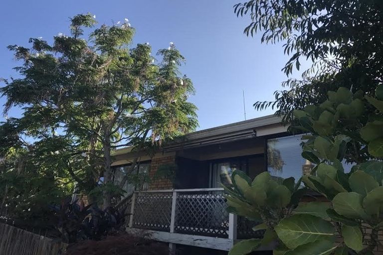 Photo of property in 3/332 West Coast Road, Glen Eden, Auckland, 0602