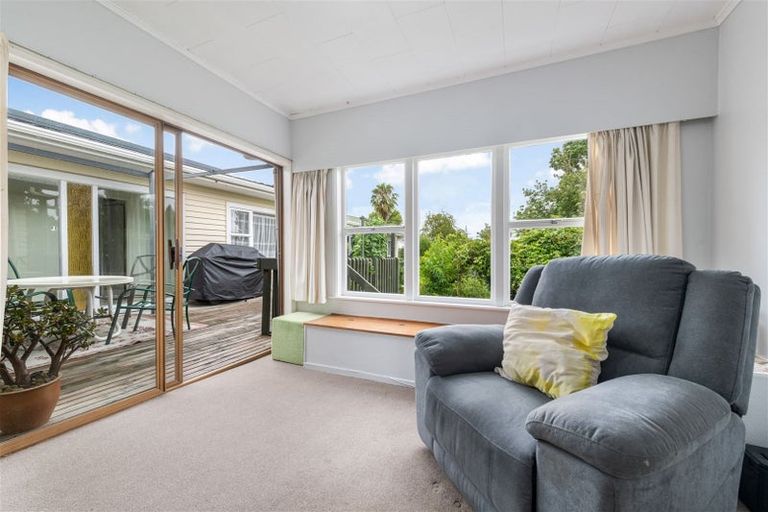 Photo of property in 3a Ambler Avenue, Glen Eden, Auckland, 0602