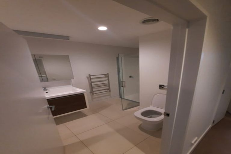 Photo of property in 14 Cochrane Road, Hobsonville, Auckland, 0616