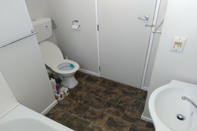 Photo of property in 15 Papakowhai Court, West End, Palmerston North, 4412