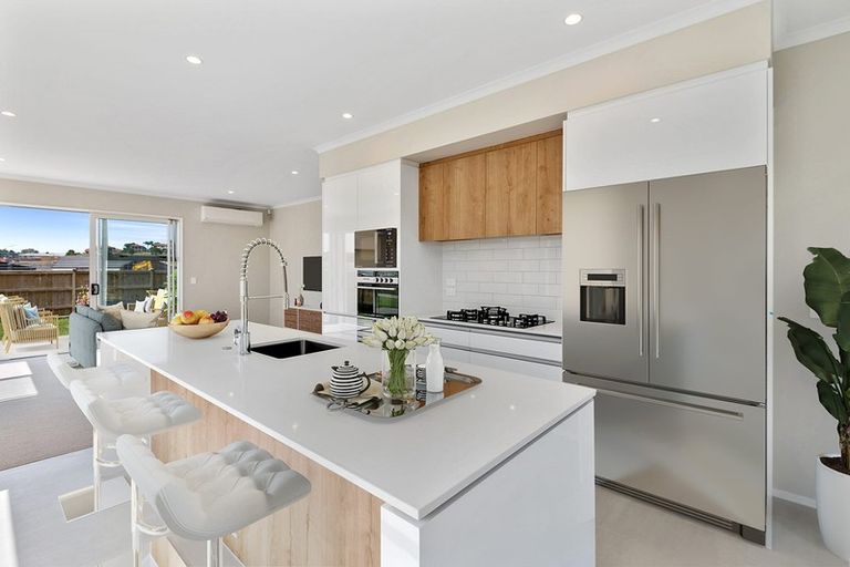 Photo of property in 17 Kuku Avenue, Red Beach, 0932