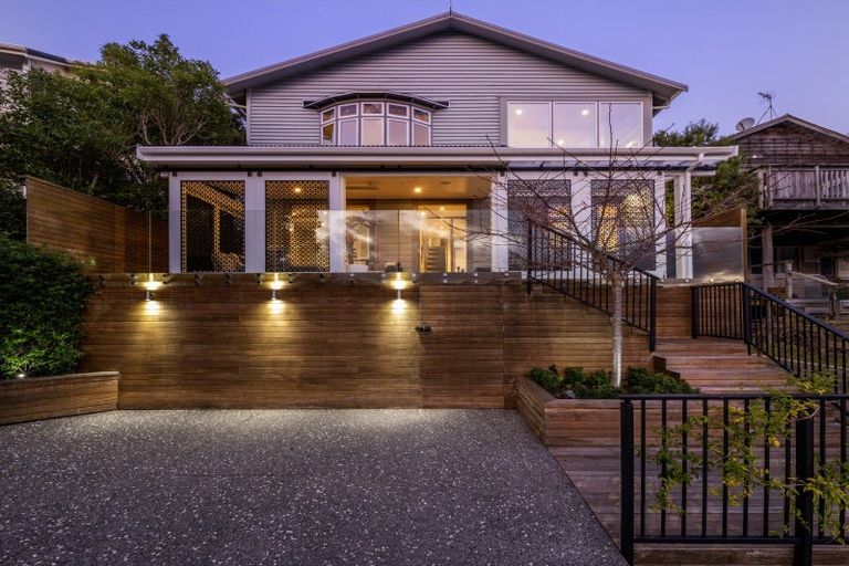 Photo of property in 56 Overtoun Terrace, Hataitai, Wellington, 6021