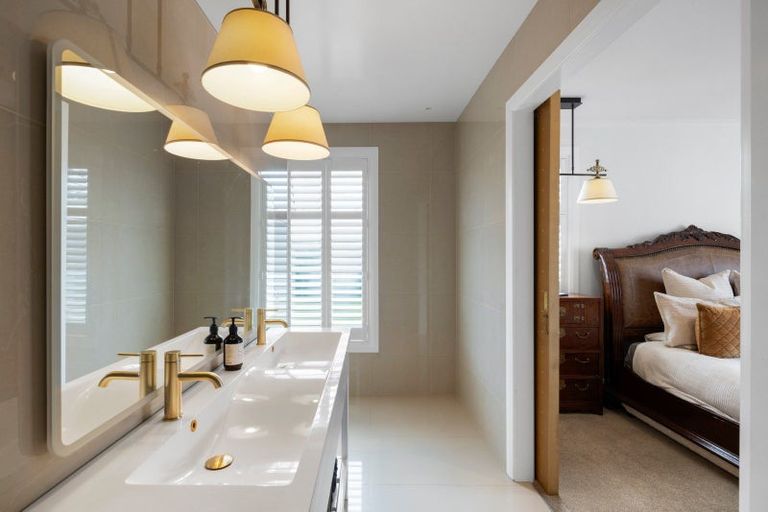 Photo of property in 83 Saint Kilda Road, Cambridge, 3434