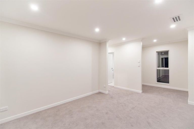 Photo of property in 175 Godfrey Drive, Orewa, 0931