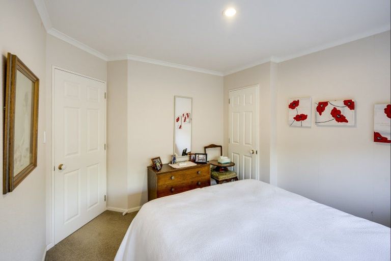 Photo of property in 10 Claridge Place, Taradale, Napier, 4112