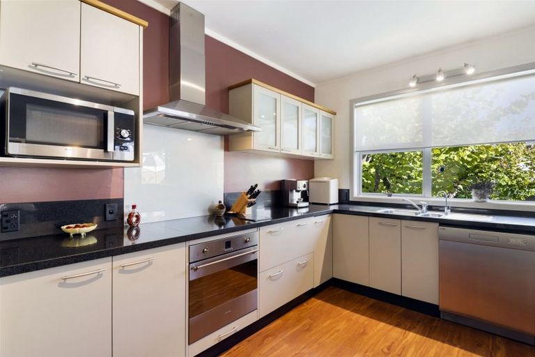 Photo of property in 2/39 Jutland Road, Hauraki, Auckland, 0622