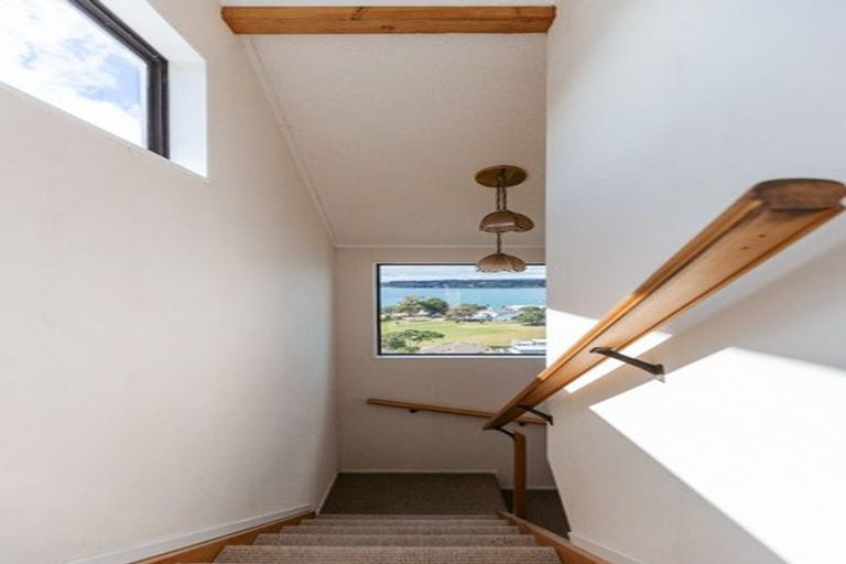 Photo of property in 87 Harbour View Road, Omokoroa, 3114