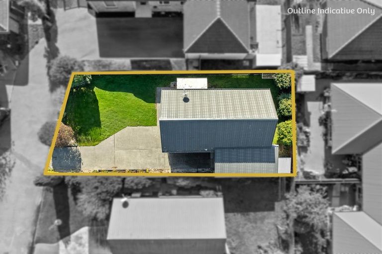 Photo of property in 2/20 Kirsten Place, Parklands, Christchurch, 8083