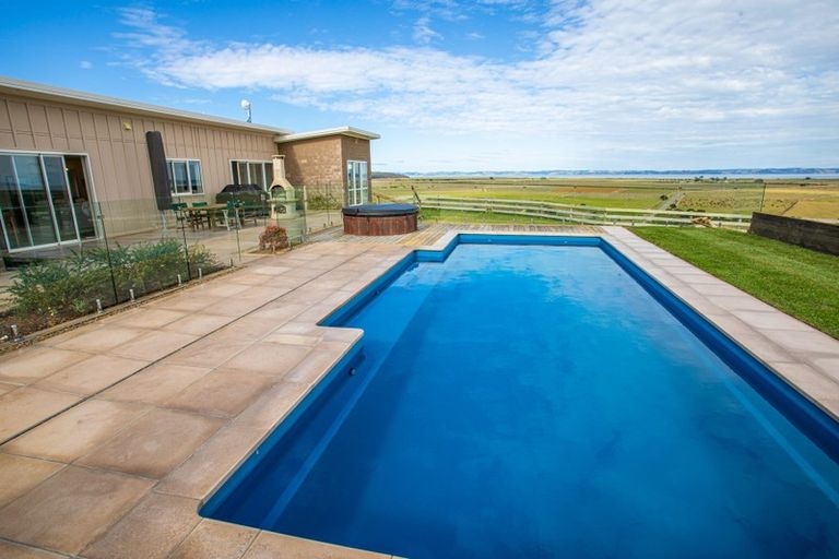 Photo of property in 3354 Kaipara Coast Highway, Glorit, Warkworth, 0984