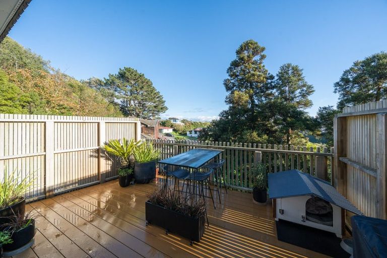 Photo of property in 1/6 Bushland Grove, Paparangi, Wellington, 6037