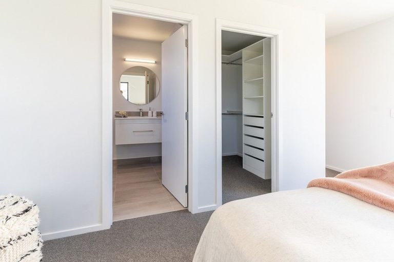 Photo of property in 36 Stratford Drive, Mount Pisa, Cromwell, 9383