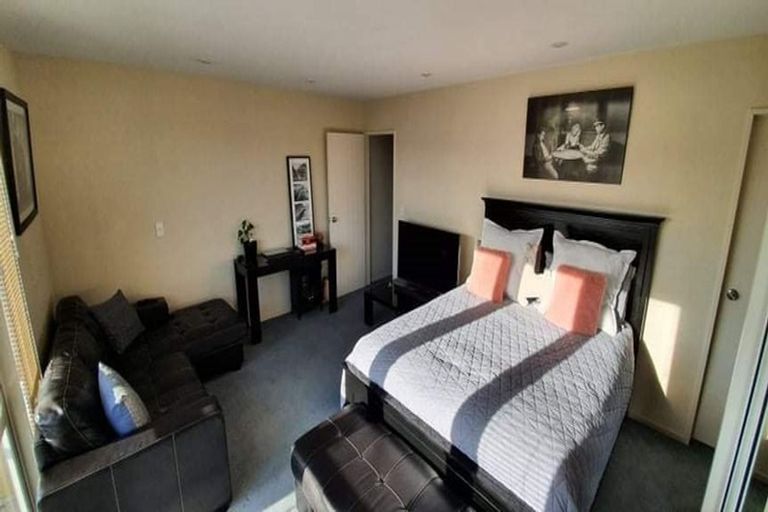 Photo of property in 7 Gillett Place, Botany Downs, Auckland, 2014