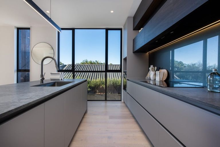 Photo of property in 12a Kowhai Road, Campbells Bay, Auckland, 0630